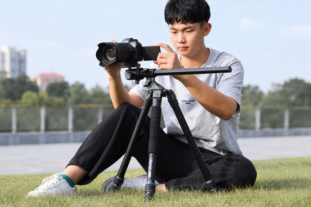 Which Phone Tripod Is Best for Live Sports Photography?