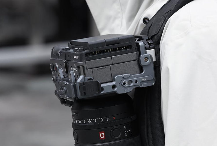 How to Choose a Backpack Camera Clip That Fits Wide and Thick Straps