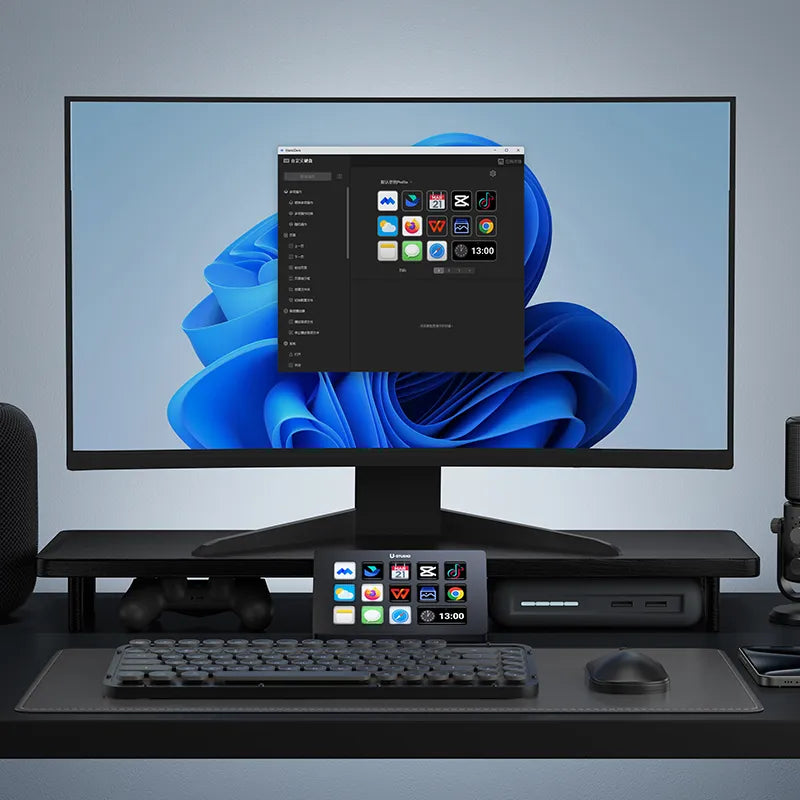 Ulanzi Stream Controller D200 setup with macro keys, monitor, and app icons for streaming control.