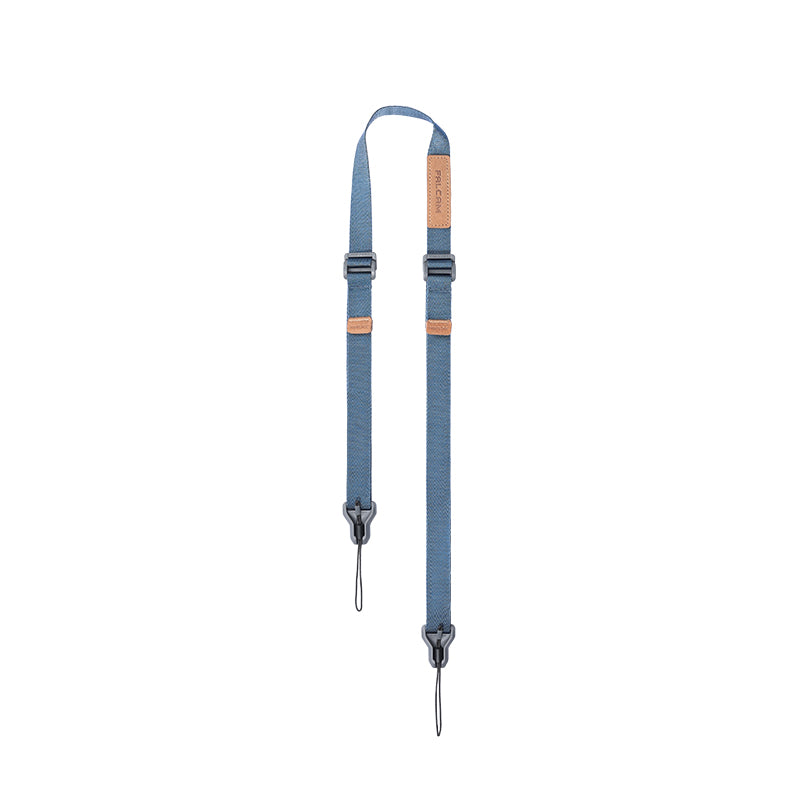 Ulanzi Falcam Maglink Lite shoulder strap in blue. Adjustable, magnetic buckle design for camera.