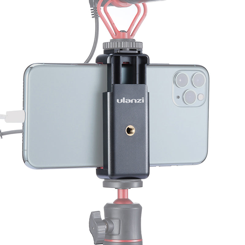 Ulanzi ST-07 Vlog Smartphone Tripod Mount with smartphone, microphone and tripod setup.