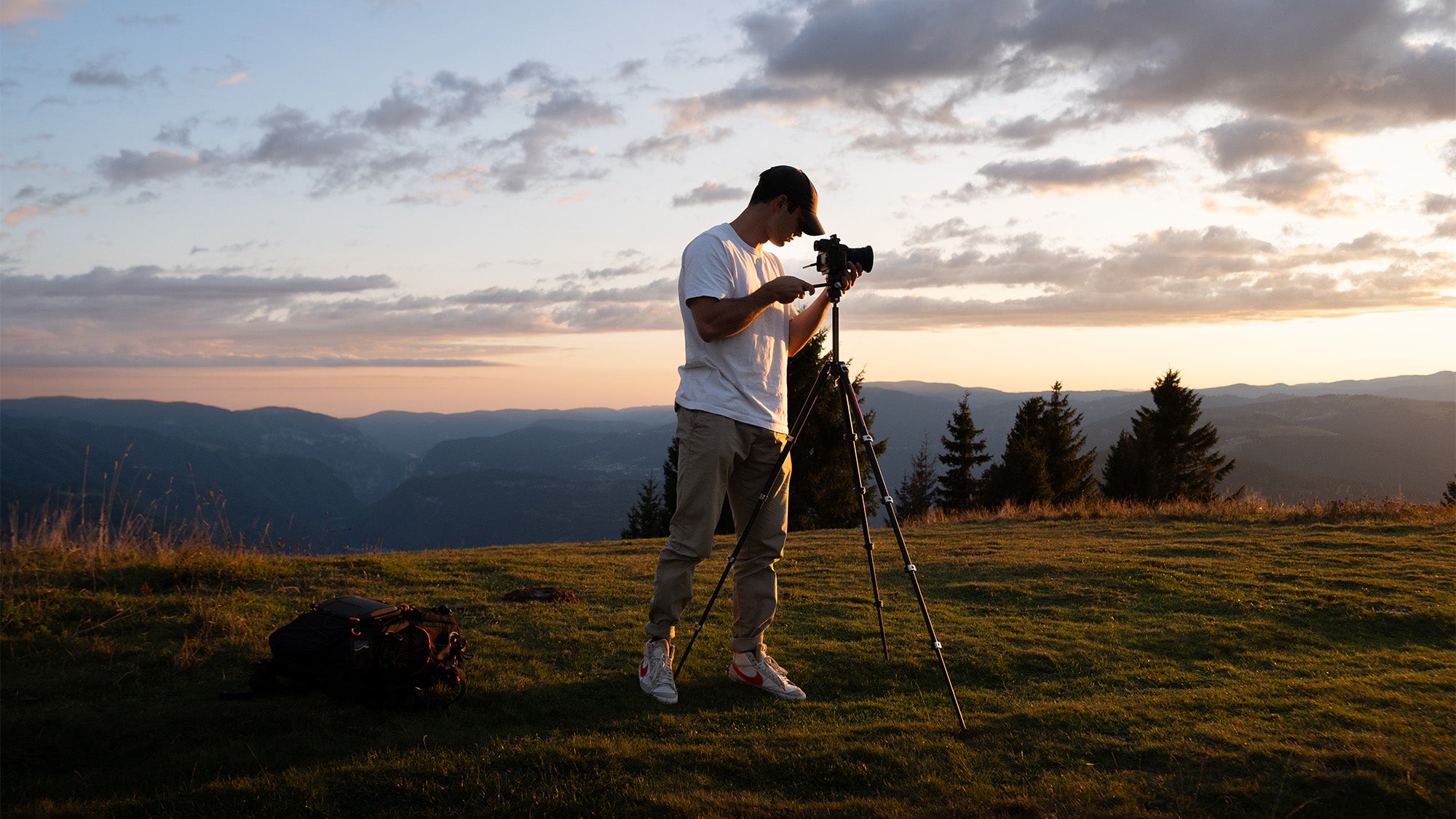 New: Ulanzi TT09 VideoGo Carbon Fiber Travel Video Tripod
