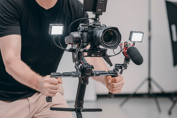 Balancing Weight Distribution in Complex Multi-Light Rigs