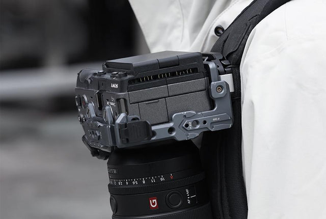 How to Choose a Backpack Camera Clip That Fits Wide and Thick Straps