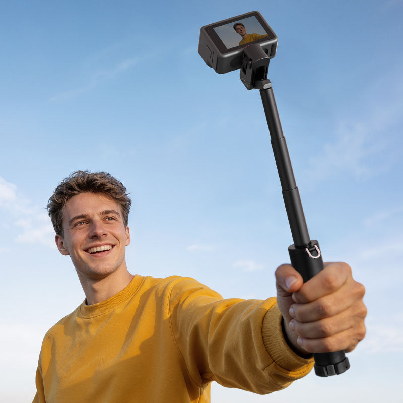 Thiết kế tay cầm công thái học chắc chắn trên gậy selfie Ulanzi MT98