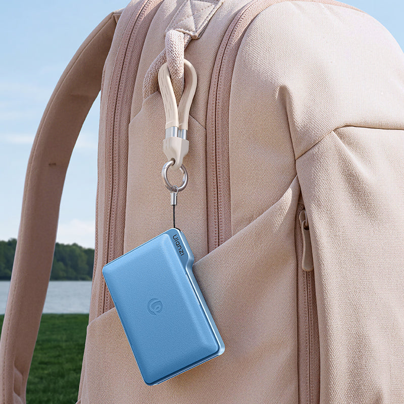 Ulanzi DC01 2-in-1 Memory Card Case and USB-C Reader - Blue - official product details