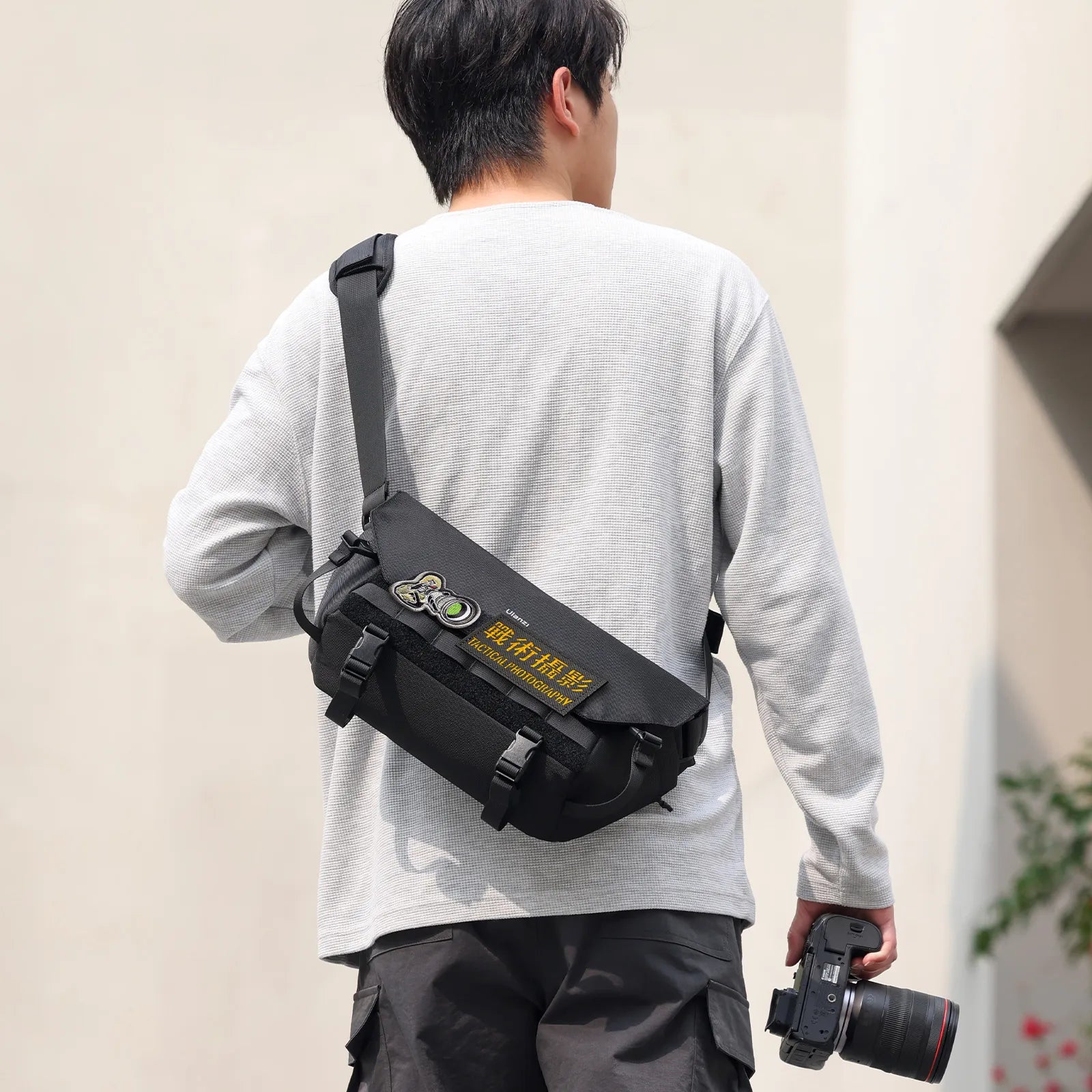 How to Wear a Camera Sling Bag: Expert Style Tips