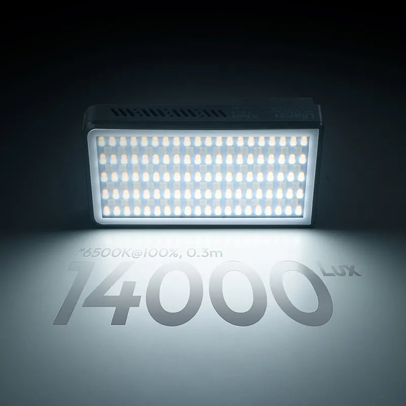 Powerful 40W Ulanzi LED panel delivering 14000 lux brightness with daylight-balanced illumination.