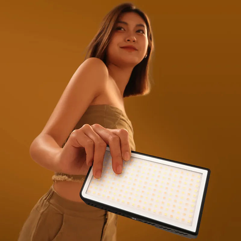 Compact Ulanzi 40W Pocket LED Video Light with detachable diffuser panel for softer, professional illumination.