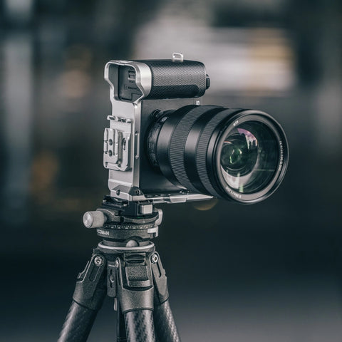 Ulanzi Falcam F22 & F38 & F50 Quick Release L-Bracke for Sony ZV-E1