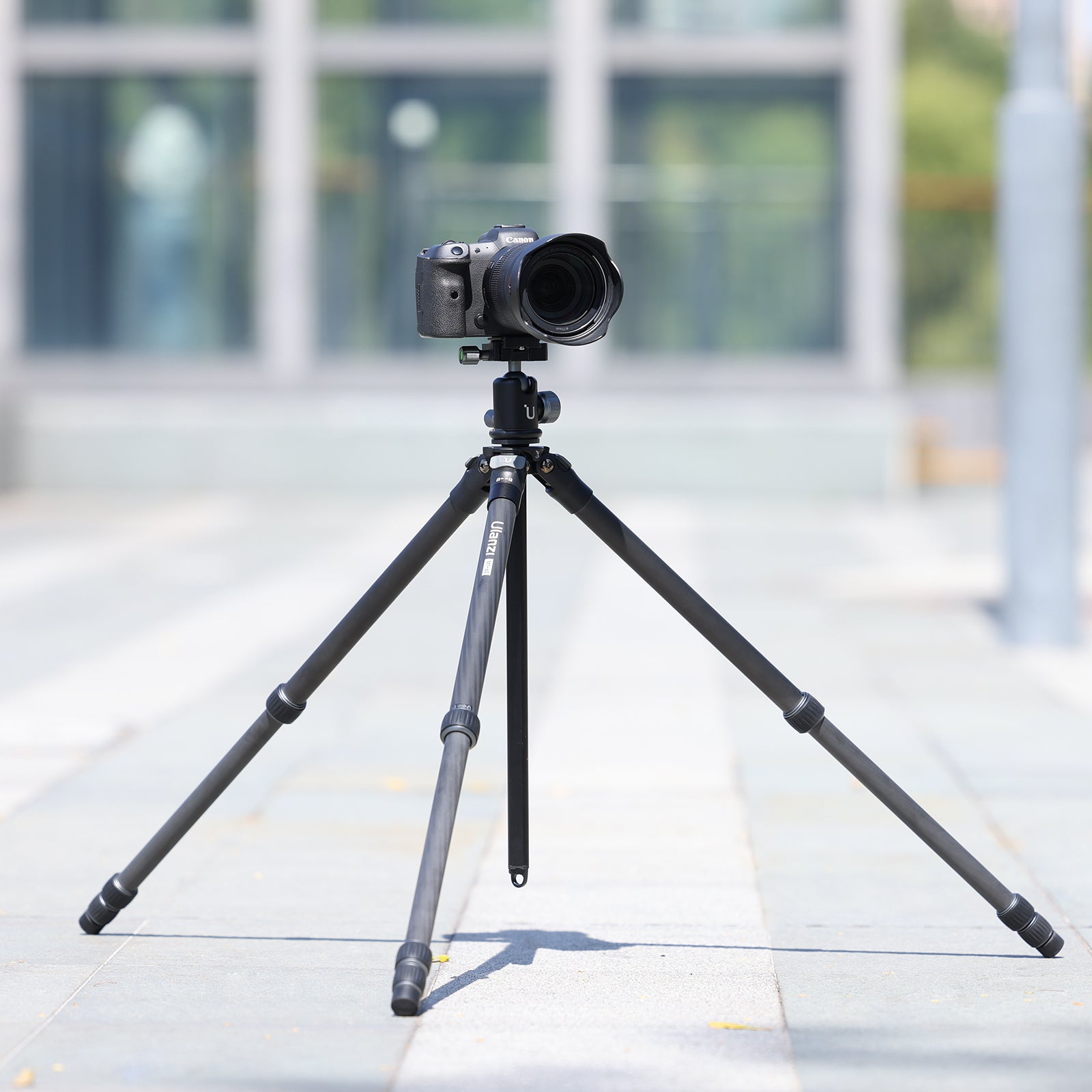 Ulanzi MT-60 Carbon Fiber Lightweight Travel Tripod