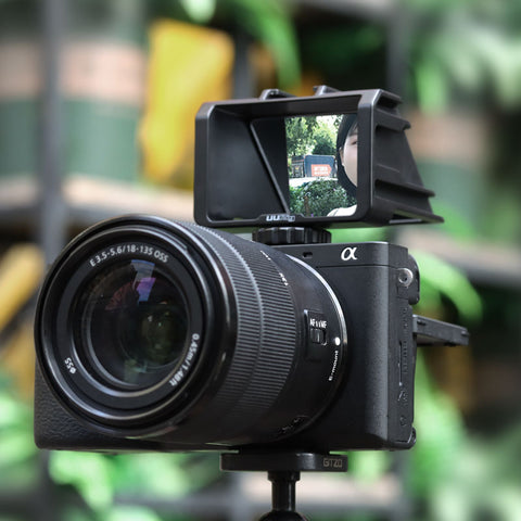 UURig R031 Camera Selfies  Flip Screen