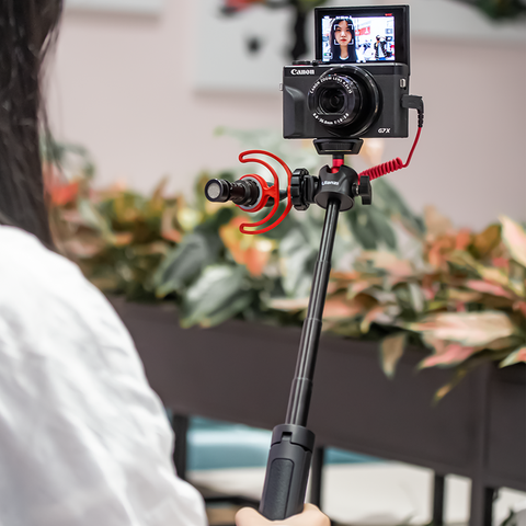 vlogging tripod for dslr